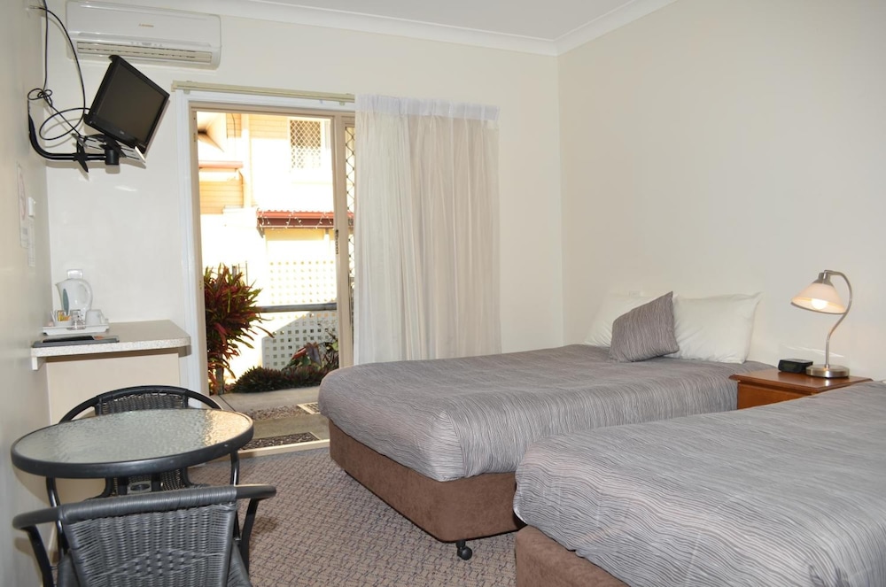 Redland Bay Motel 7/18
