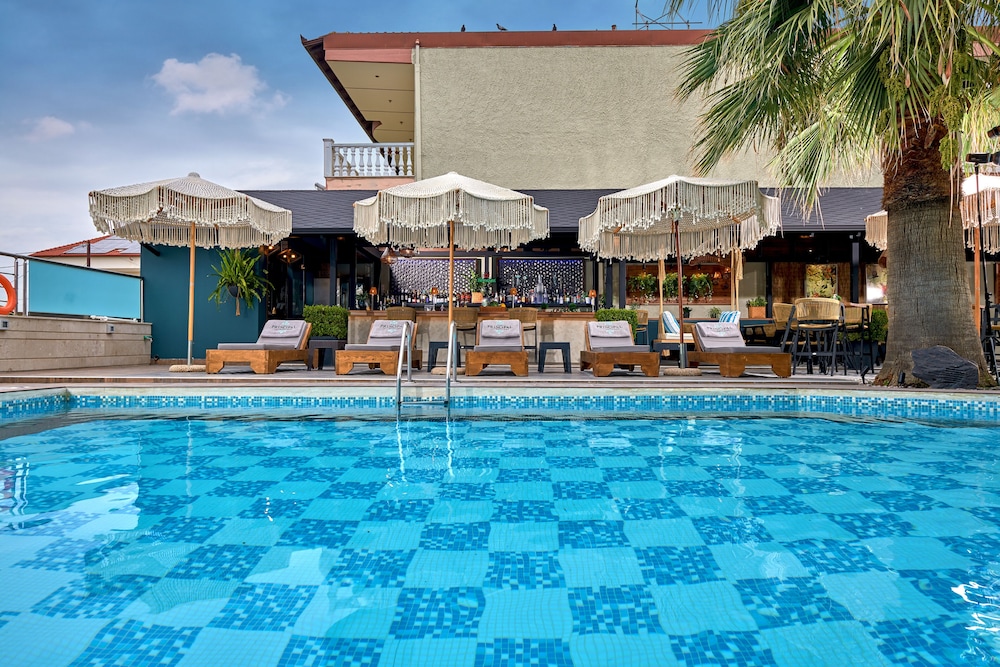 Principal New Leisure Hotel 30/37