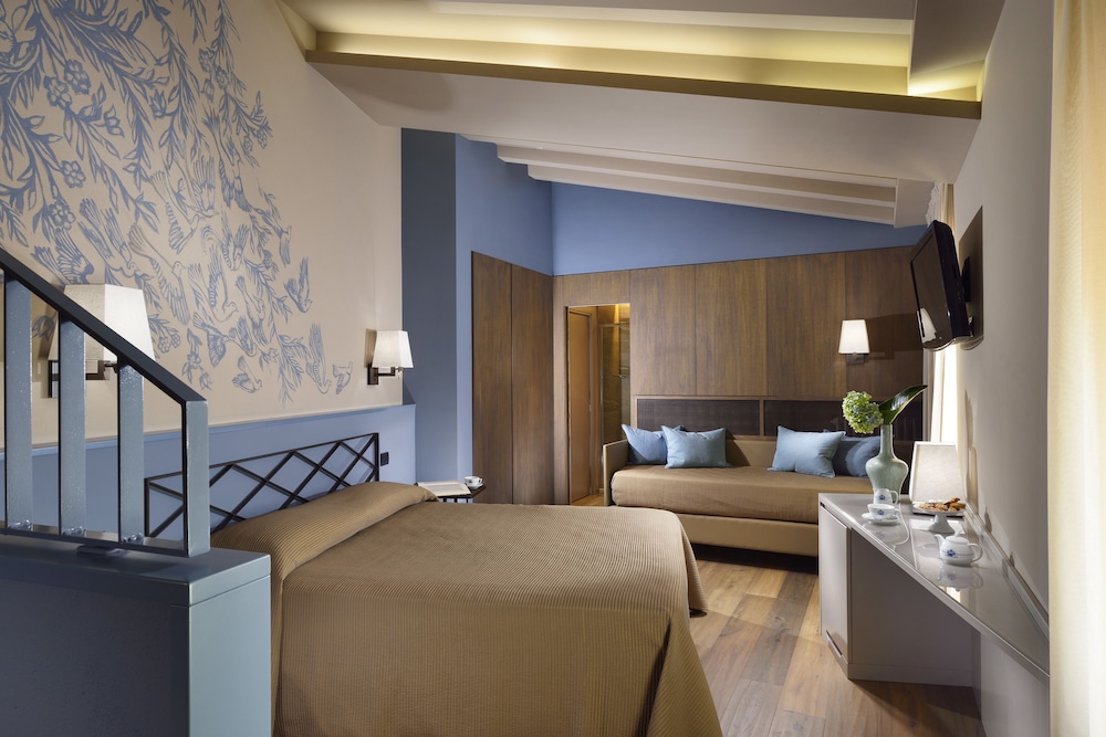 Titano Suites 5/32