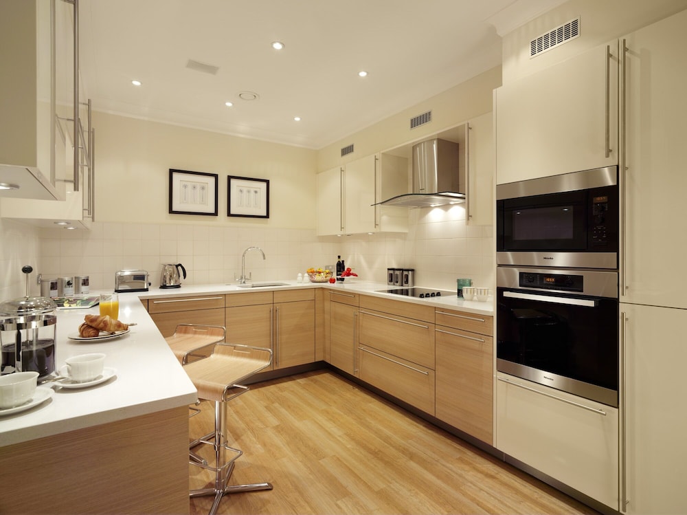 Cheval Hyde Park Gate 26/61
