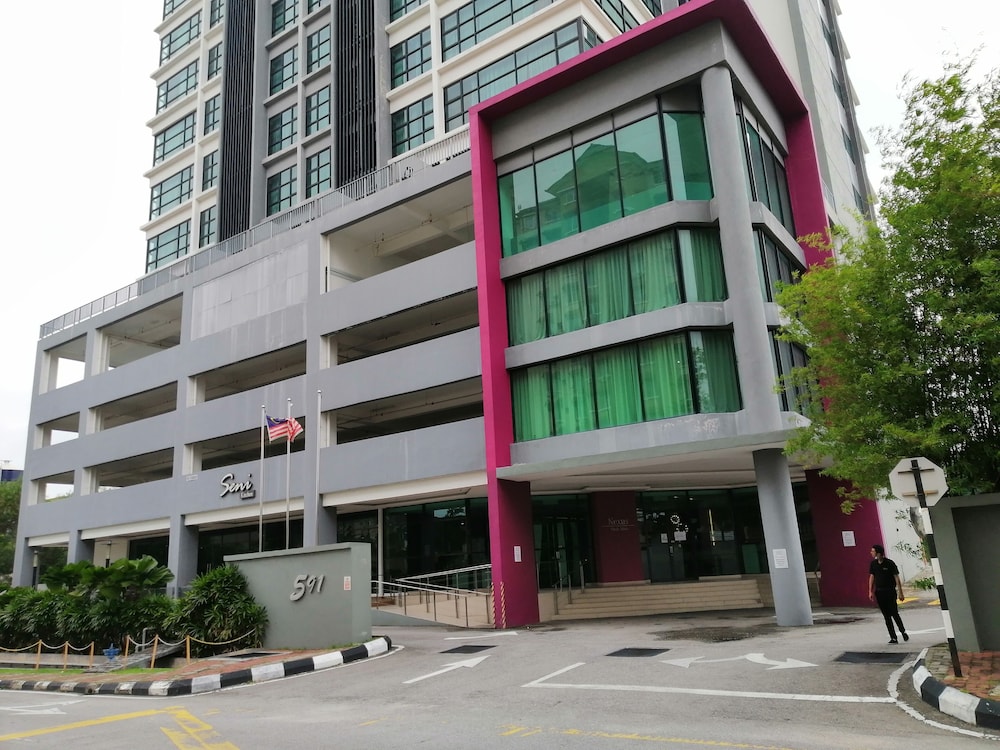 Nexus Regency Suites & Hotel 69/69
