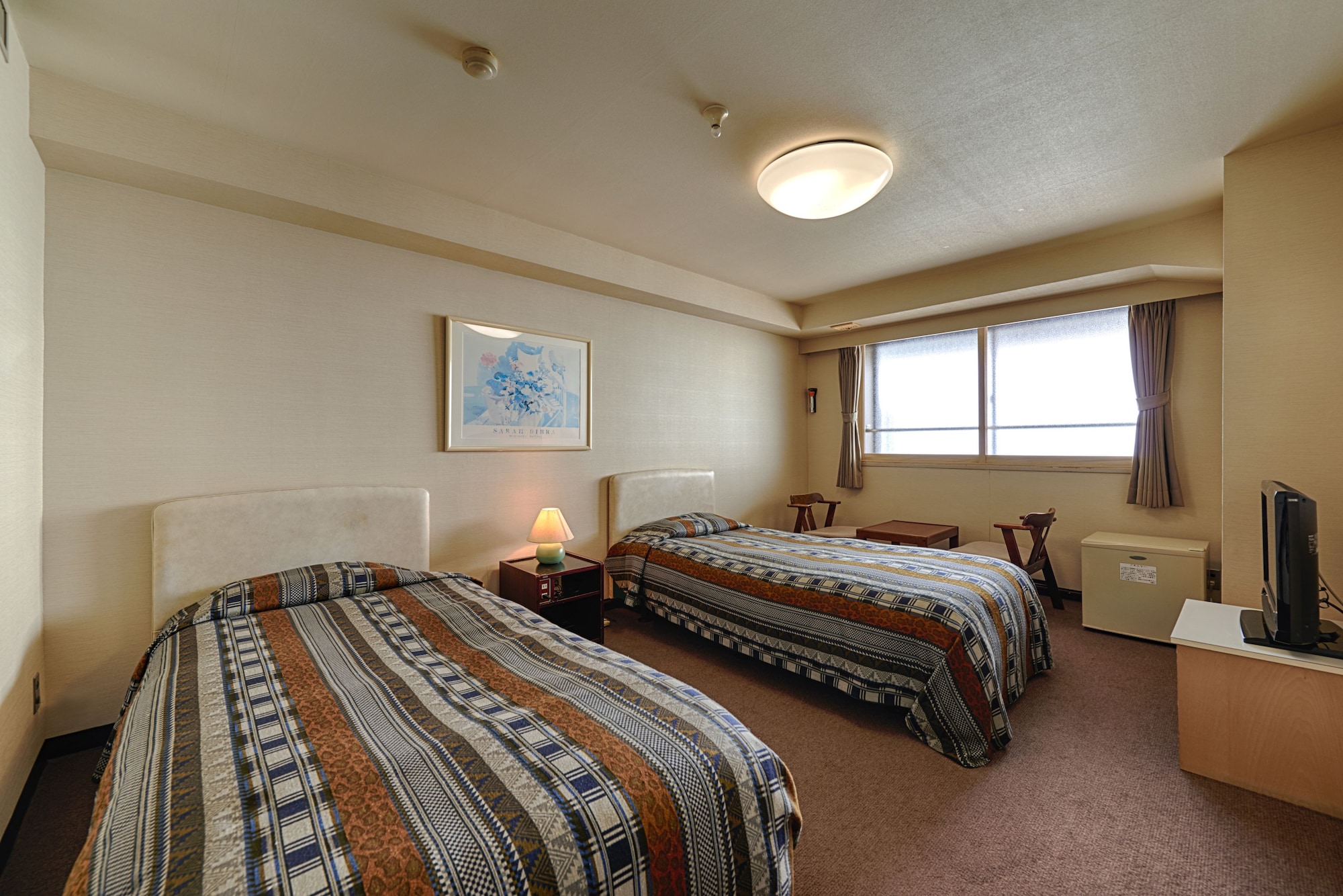 ROOM, TWIN BEDS