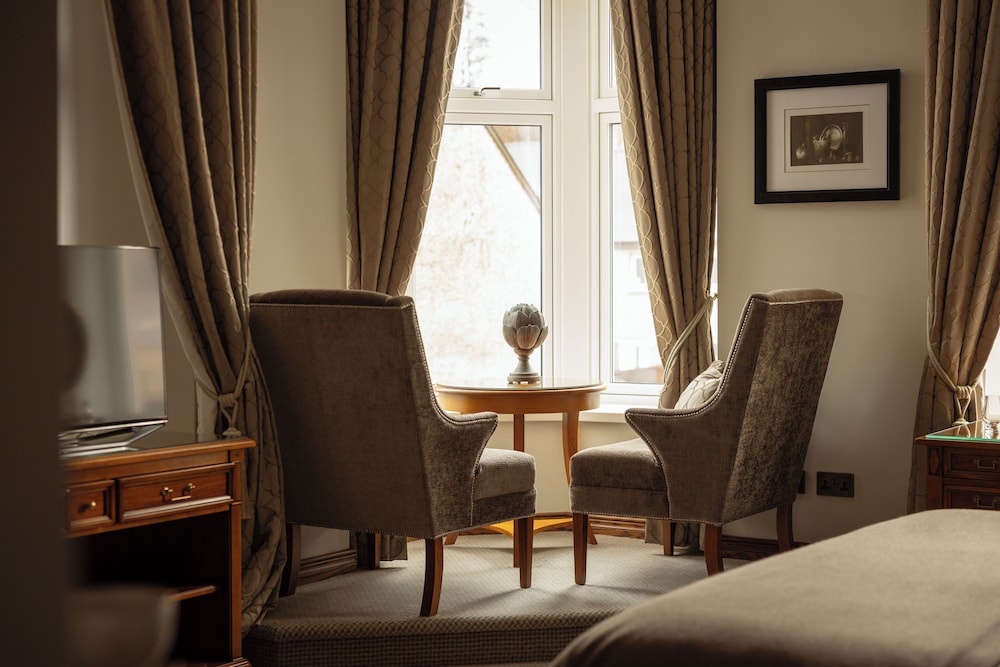 The Station Hotel 38/50