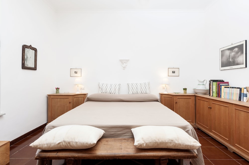 Otranto - WR Apartments 6/19