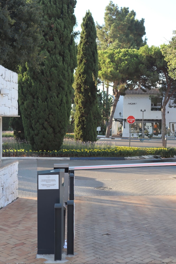 Alanda Hotel Marbella 67/72