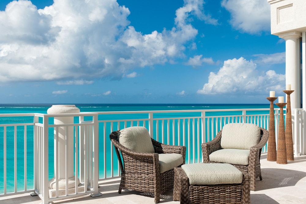 The Venetian on Grace Bay 25/27