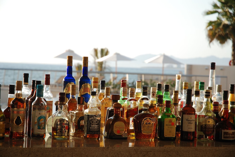 Sunset Plaza Beach Resort 68/79