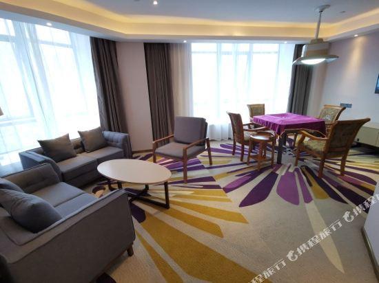 Lavande Hotel (Chongzhou Wanda Plaza) 33/51