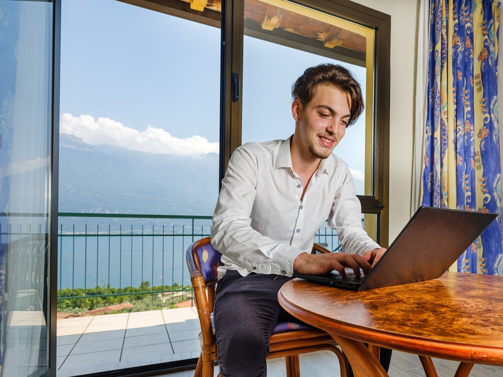 Lobby at Hotel San Pietro, LIMONE SUL GARDA