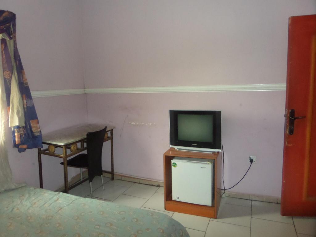 Aneio Hotel 14/16