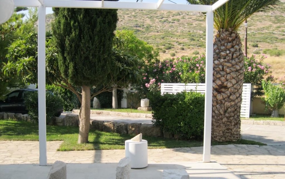 Apollon Hotel 25/28