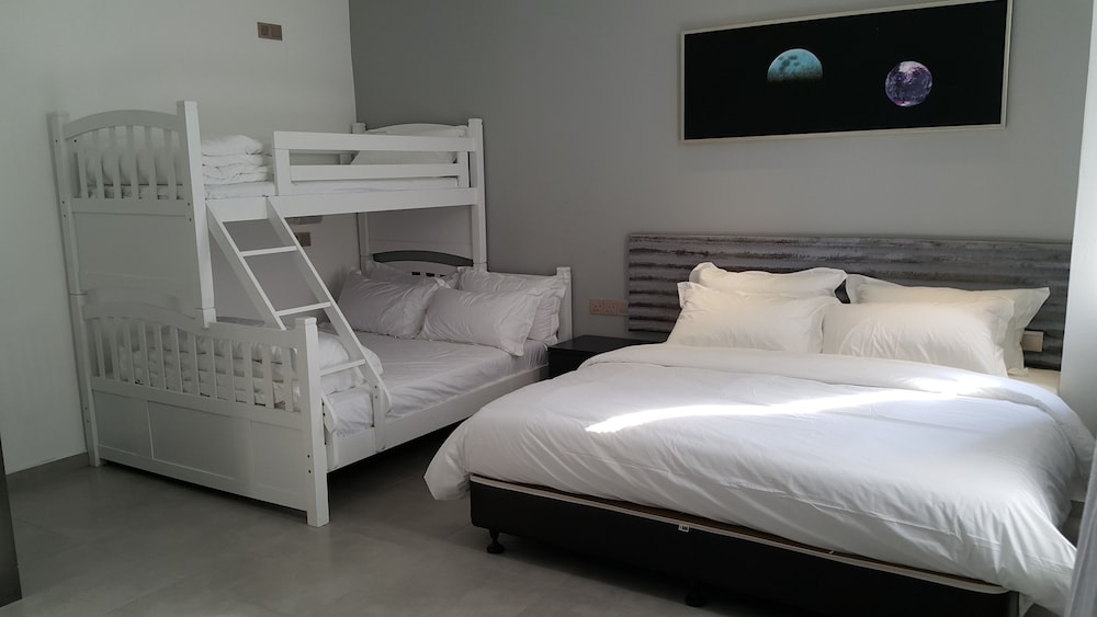 1 BEDROOM, FAMILY