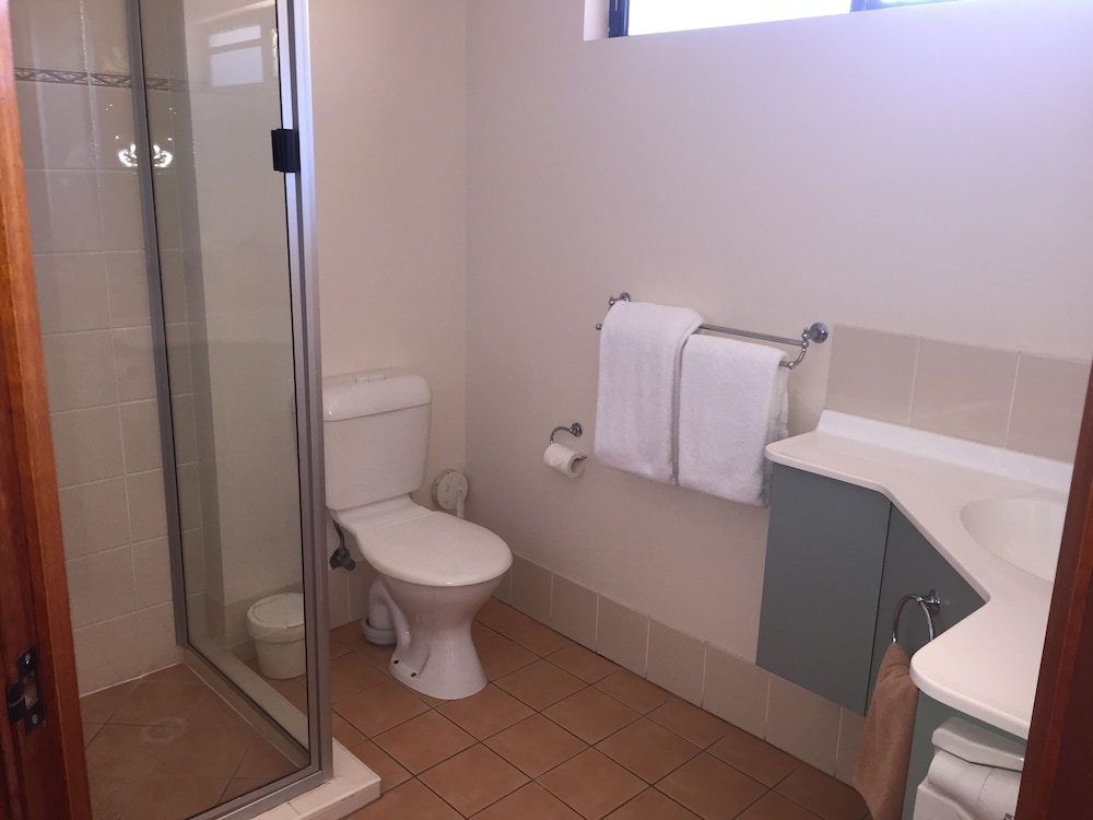 Aspley Carsel Motor Inn 53/60