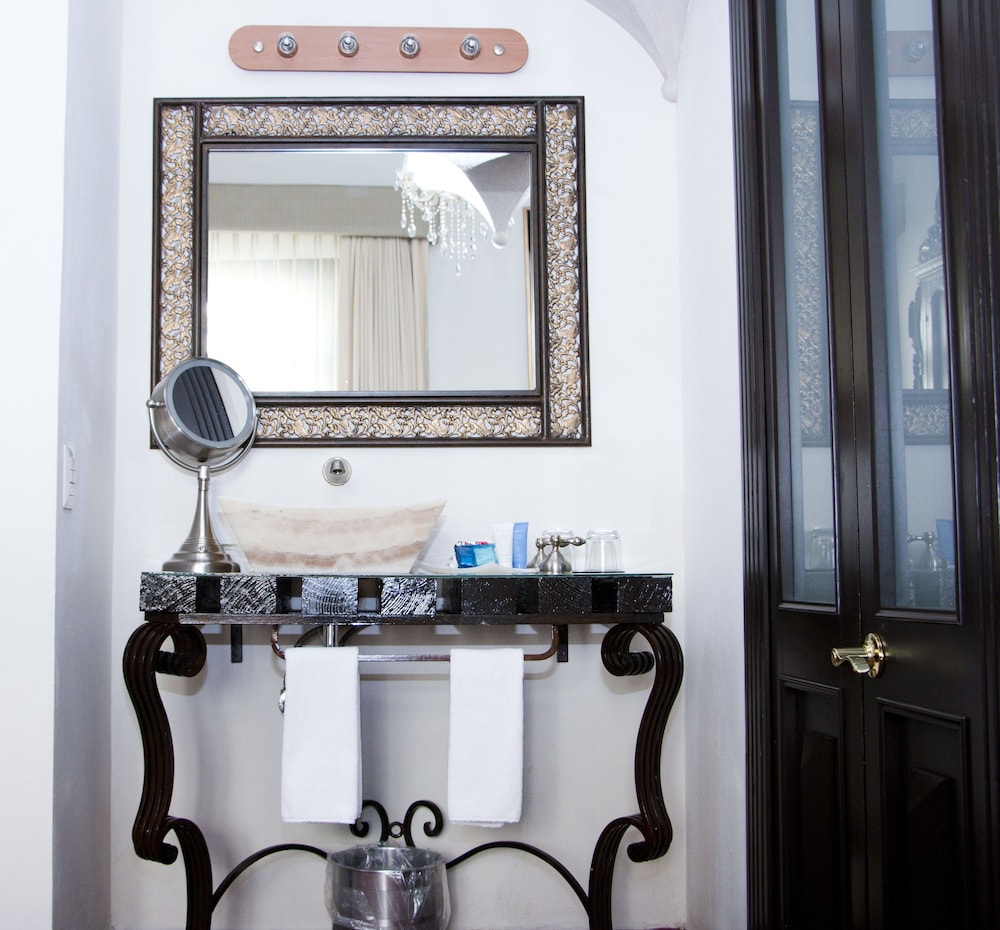 Herencia Hotel By Hosting House 50/50