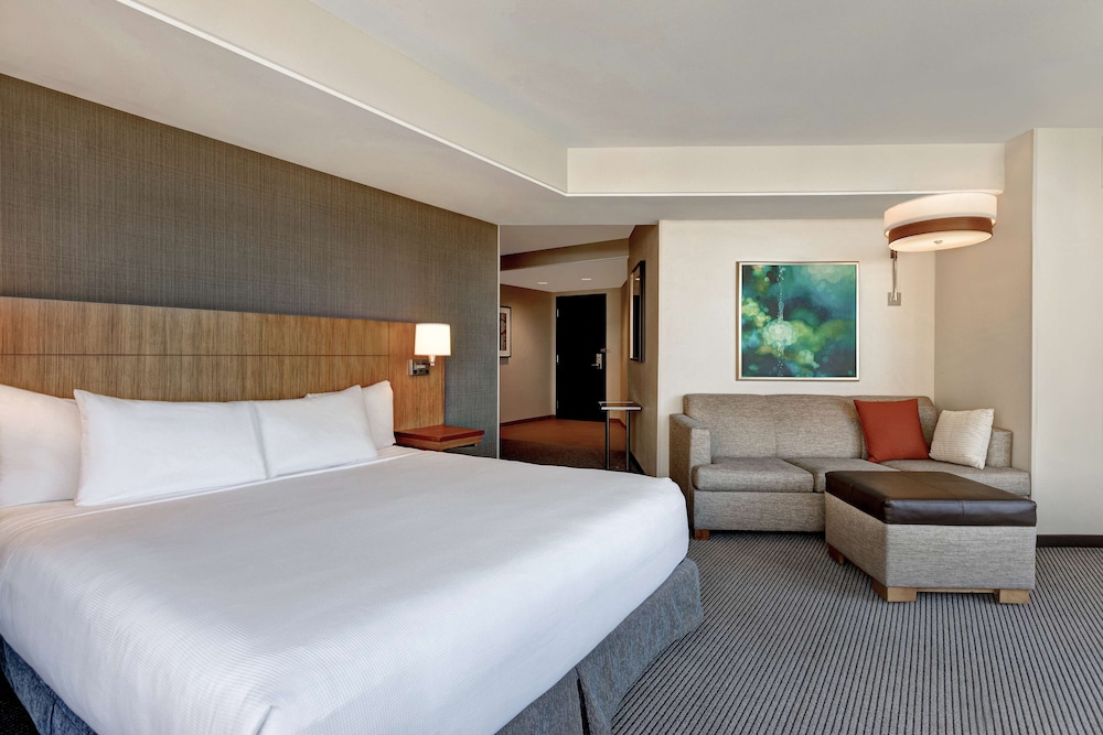 Hyatt Place Bloomington/Normal 14/56