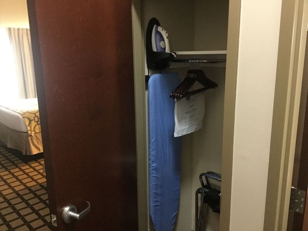 Garner Hotel Page - Lake Powell Area By IHG 16/75