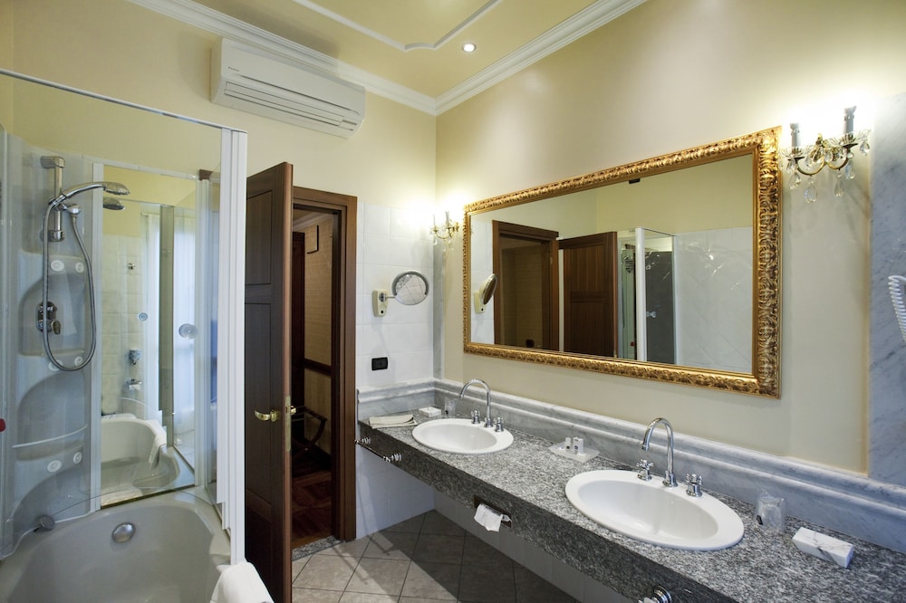 Phi Hotel Principe 18/60