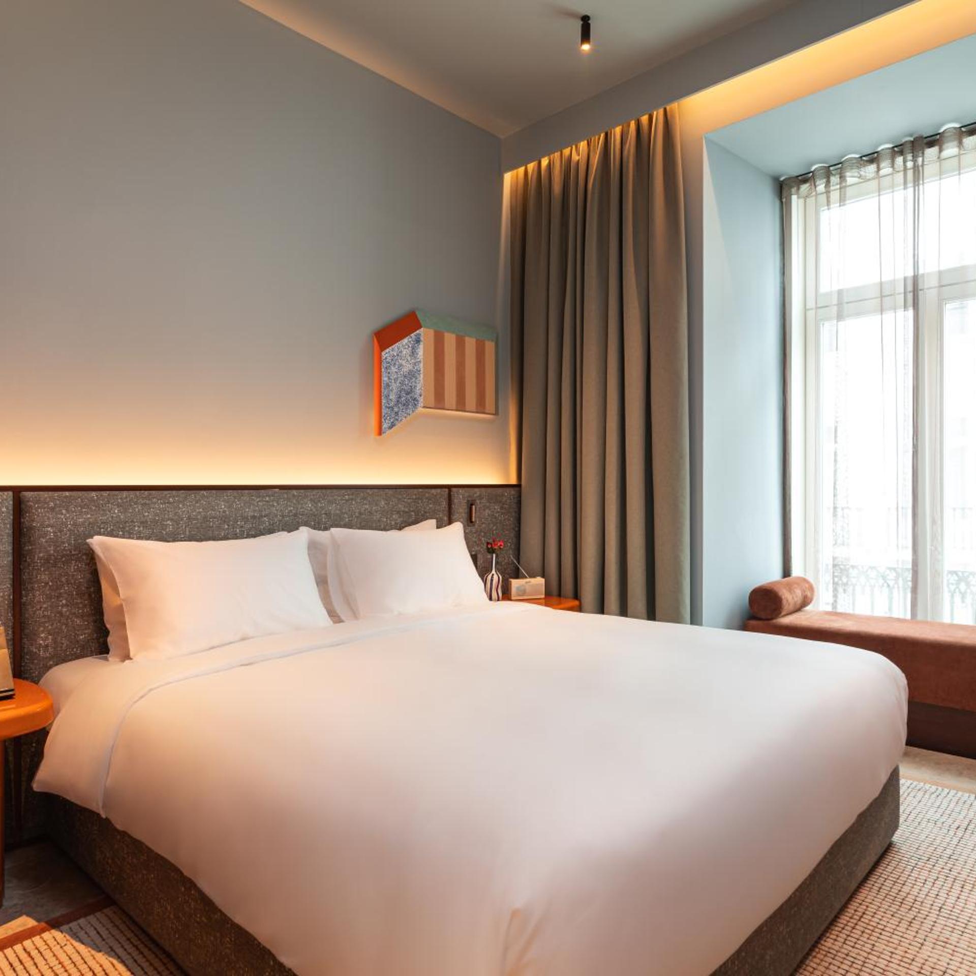 Room, King Bed, Augustus View