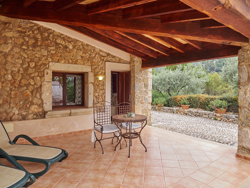 FINCA HOTEL ALBELLONS PARC NATURAL 59/70