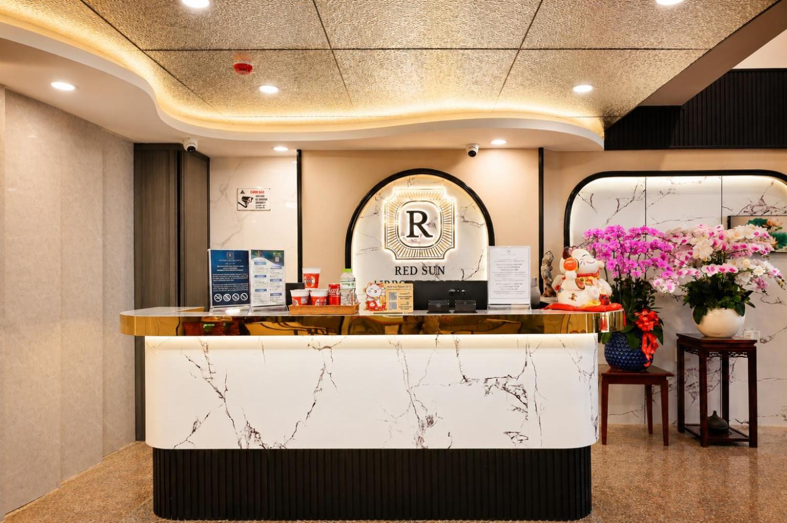 Red Sun Airport Saigon Hotel 5/40