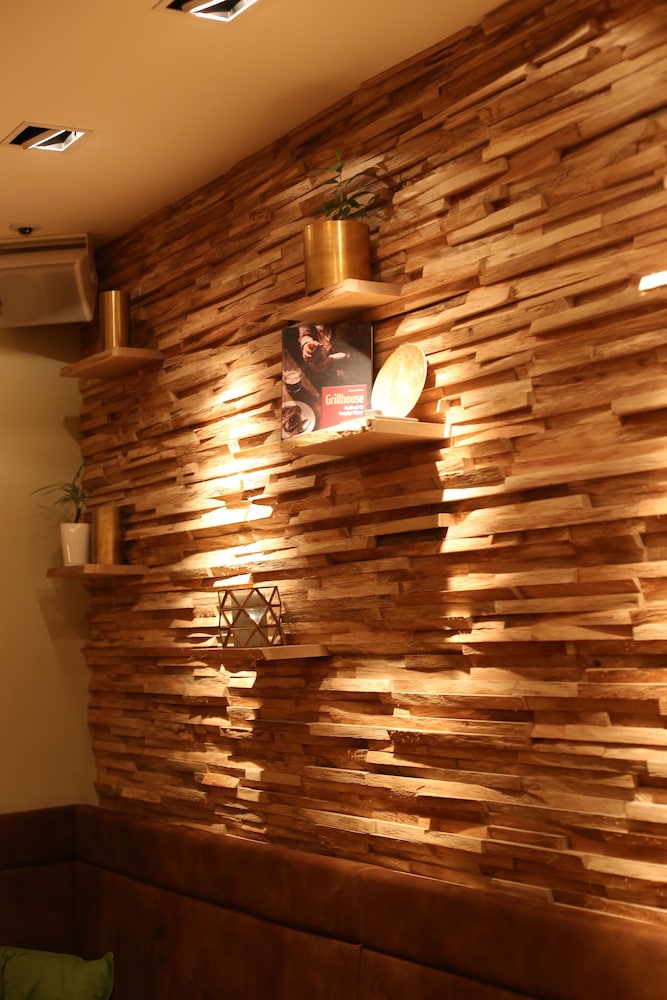 Hotel Five 38/49