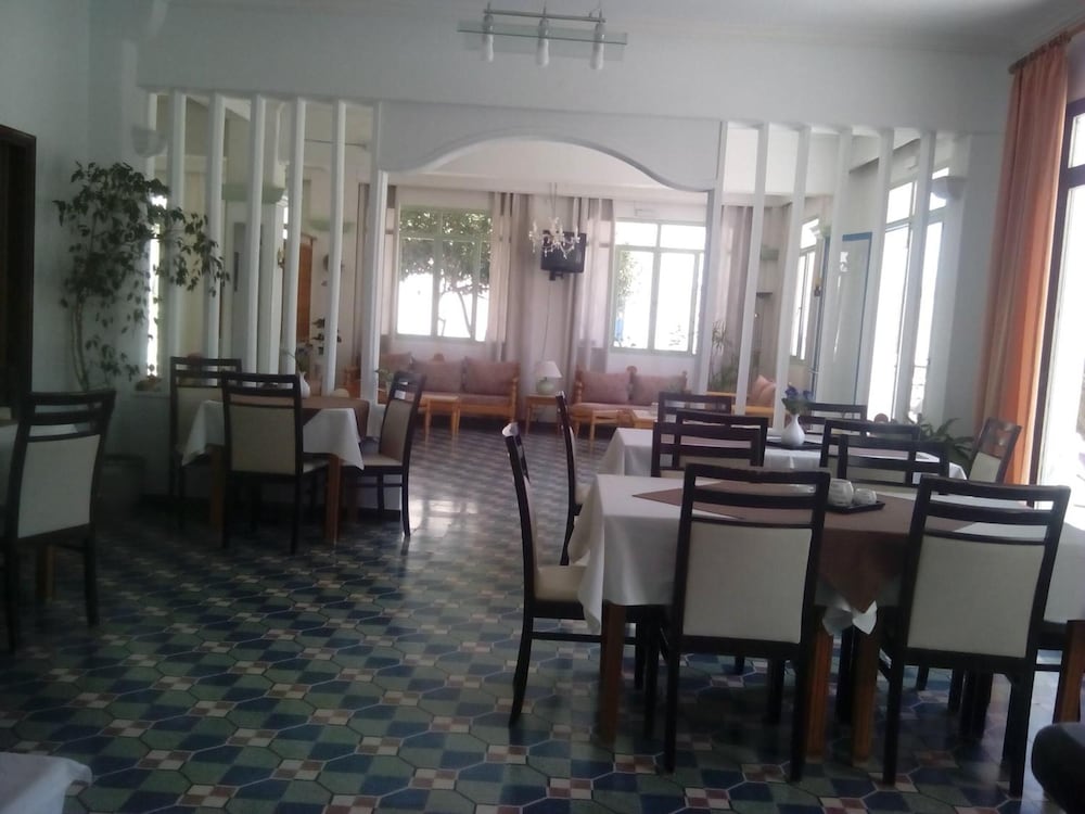 SERIFOS BEACH HOTEL 50/50