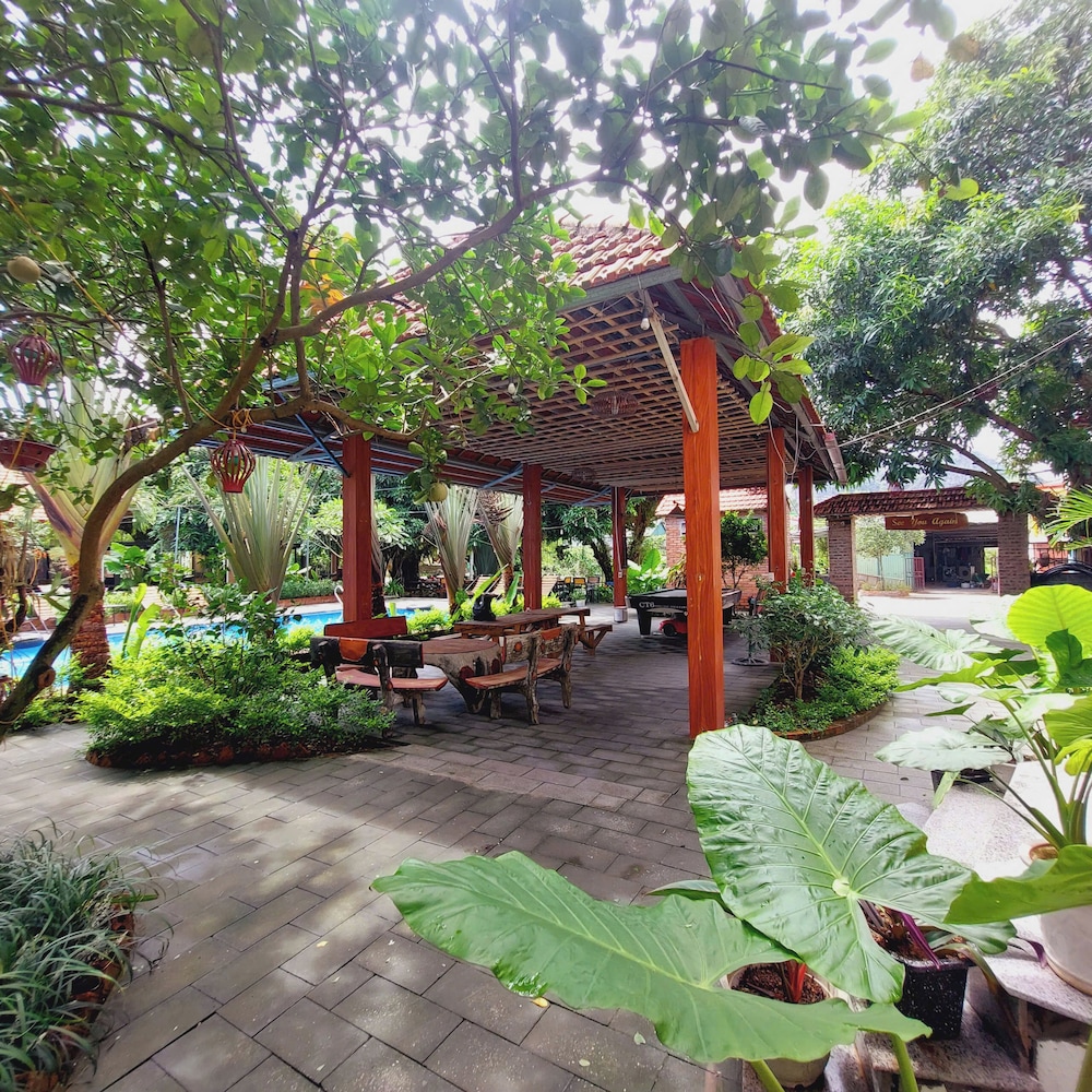 Ninh Binh Mountain Side Homestay & Cafe 57/67