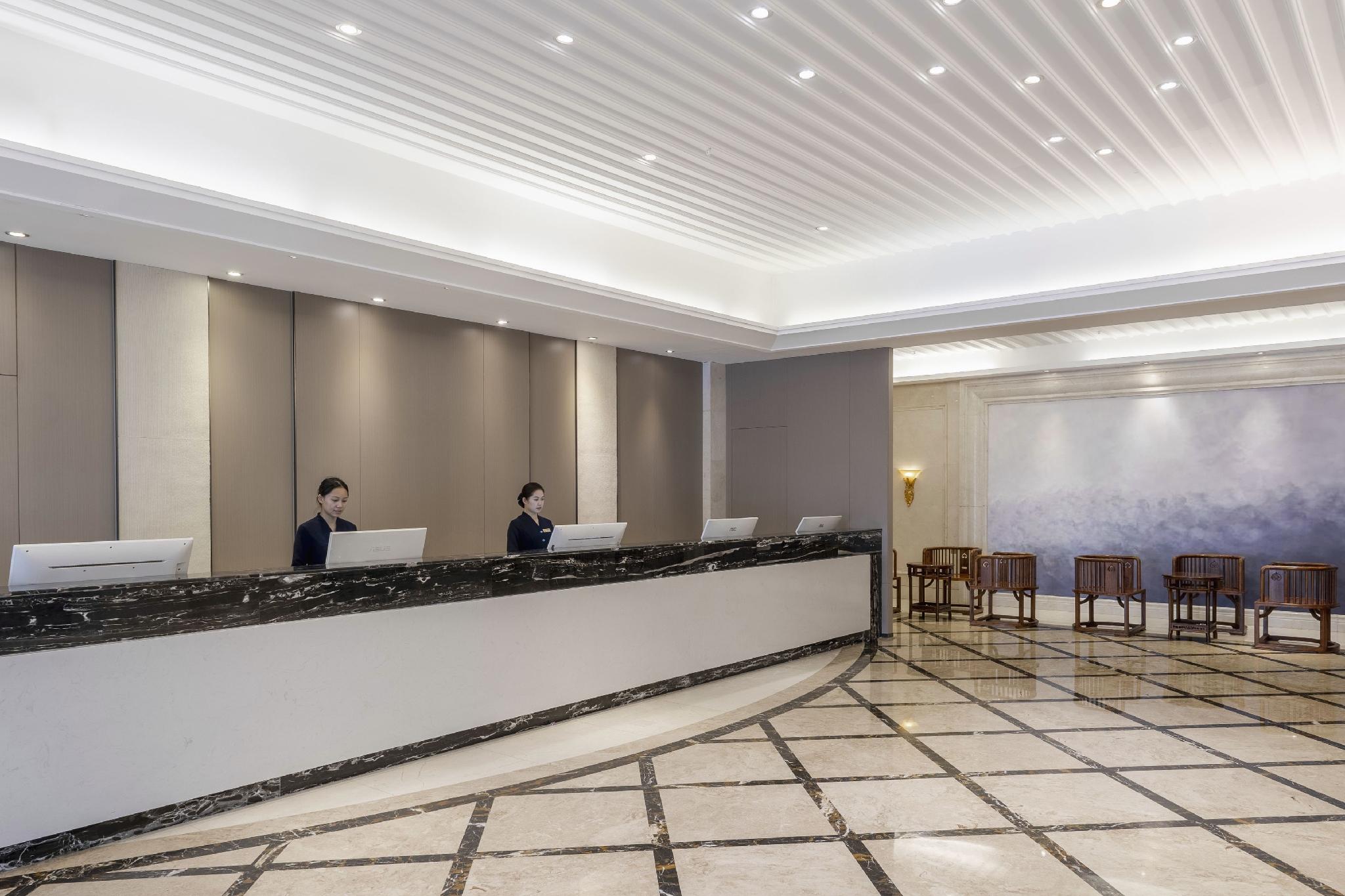 Borrman Hotel (Guilin Liangjiang Sihu, Xiangshan Park) 5/37