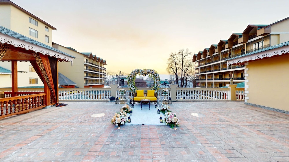 Radisson Collection Hotel & Spa, Riverfront Srinagar 42/50