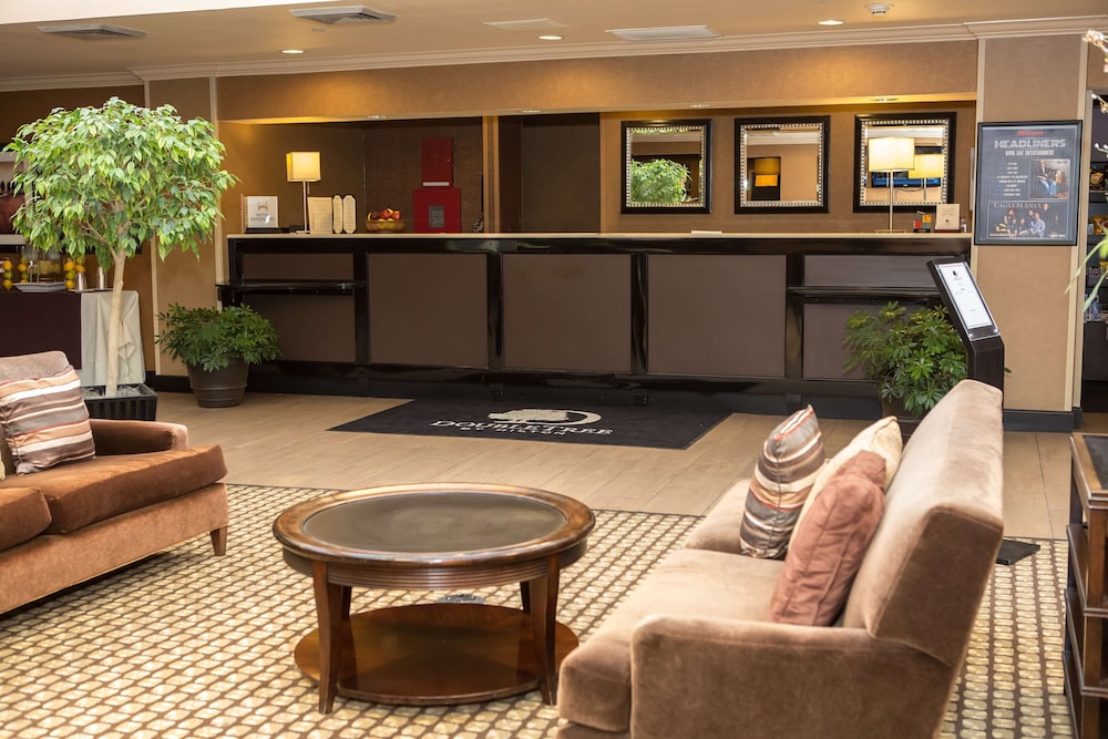 DoubleTree by Hilton Washington Meadow Lands Casino Area 8/49