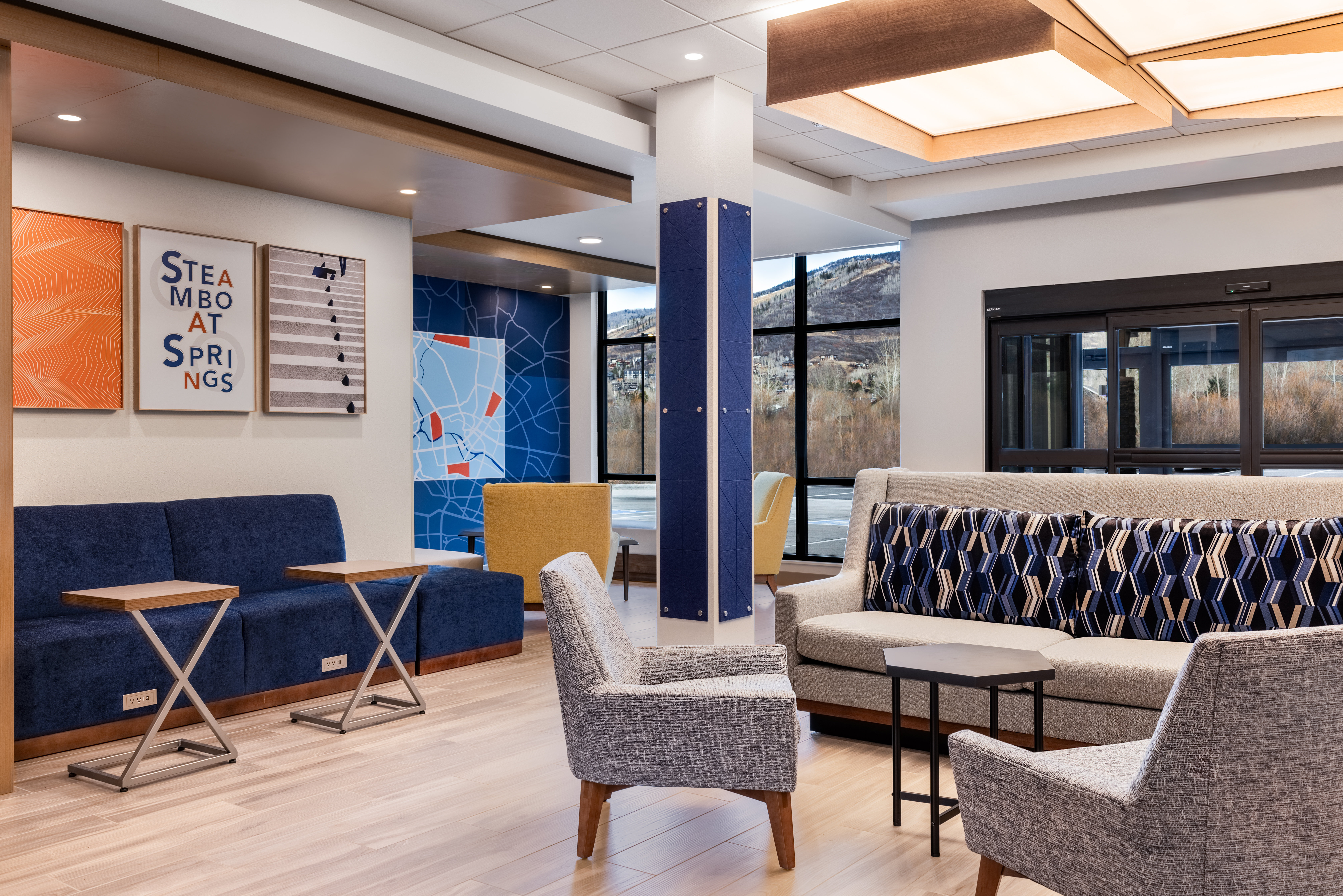 Holiday Inn Express & Suites Steamboat Springs by IHG 34/47