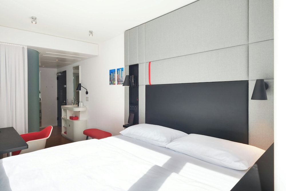 PREMIUM, KING BED, WITH VIEW