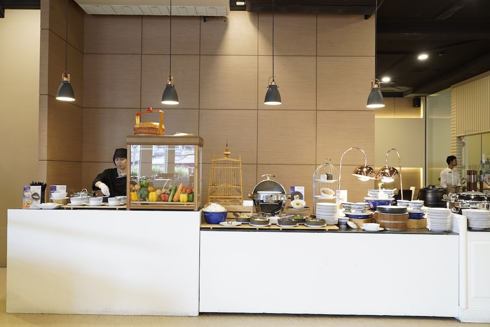 Royal Phuket City Hotel 12/90