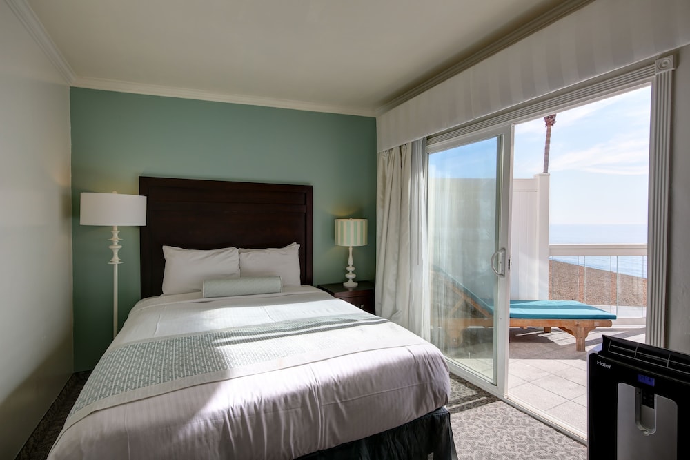 Capri Laguna Inn On the Beach 34/75