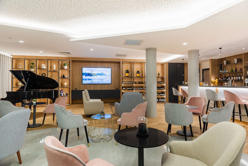 Brit Hotel Paris Orly 27/43
