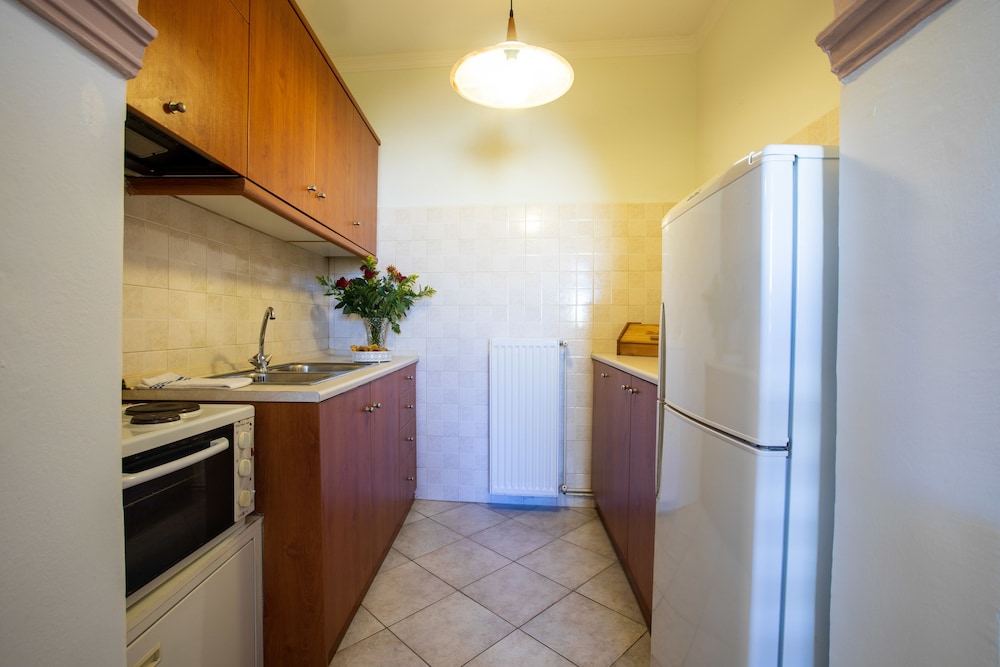Kastro Hotel 3/50