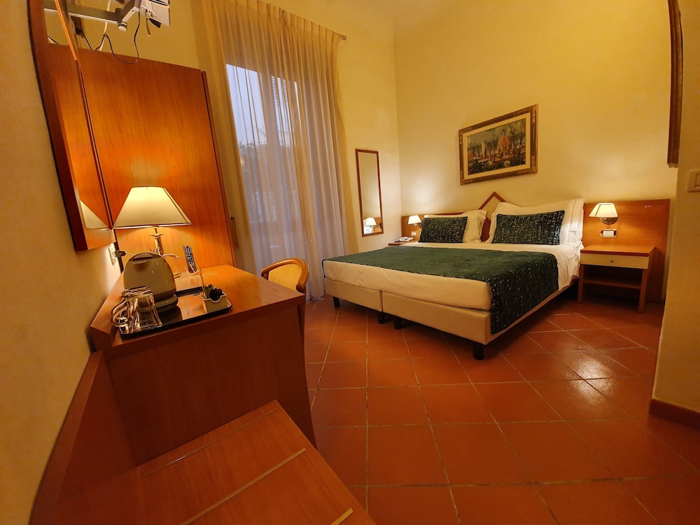 Hotel Maxim 33/72