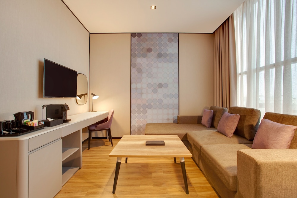 The District Hotel Jumeirah, Dubai 36/61