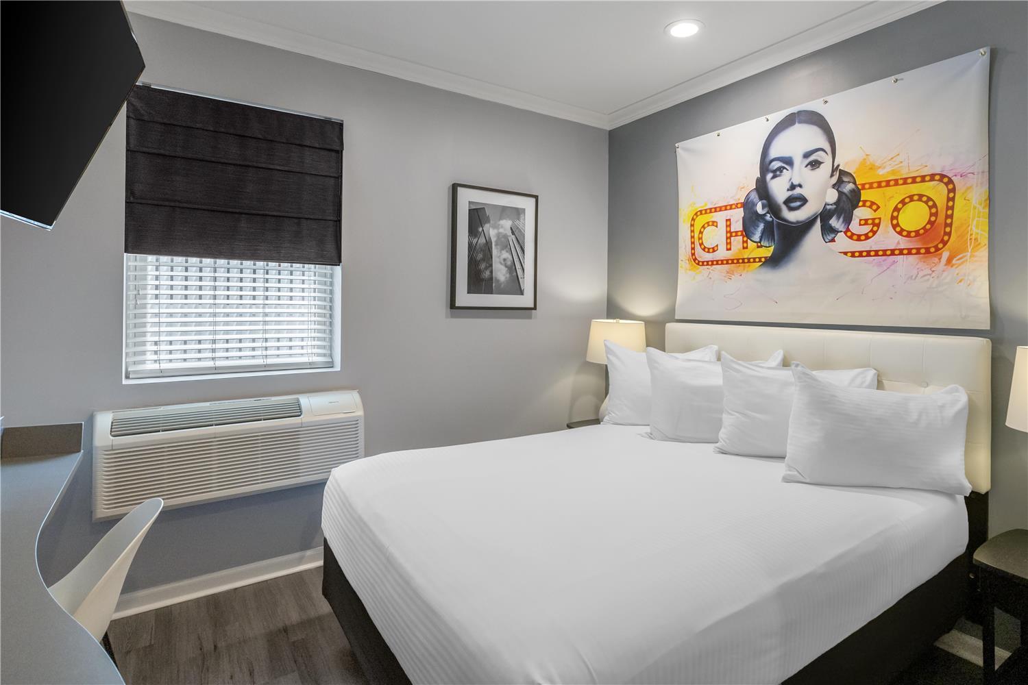 غرفة بسرير كوين، Hotel Chicago West Loop, SureStay Collection by Best Western 2/4