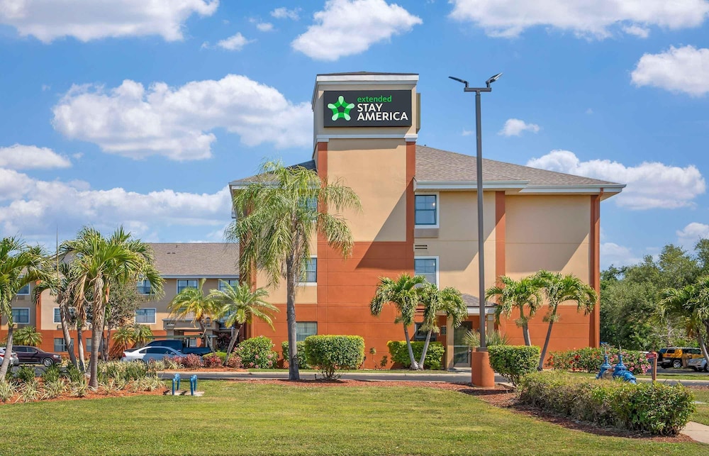 Extended Stay America Suites St Petersburg Clearwater ExecDr 47/53