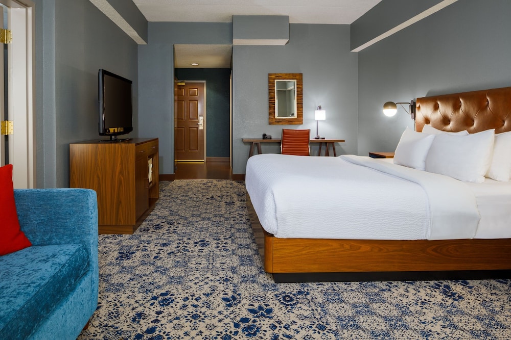 Four Points By Sheraton Louisville Airport 5/27