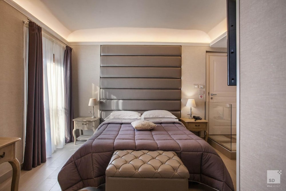 Hotel Cavour 28/49