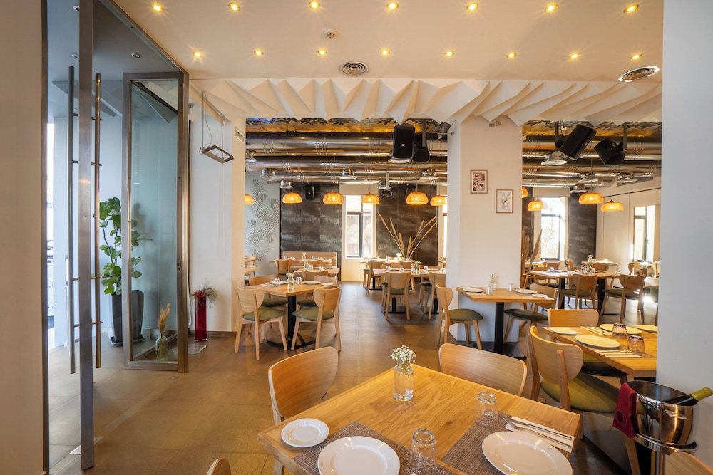 Lato Annex Boutique Rooms 28/36
