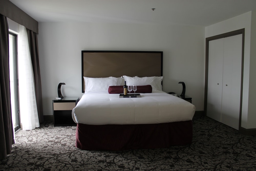 Regalia Hotel and Conference Center 14/68