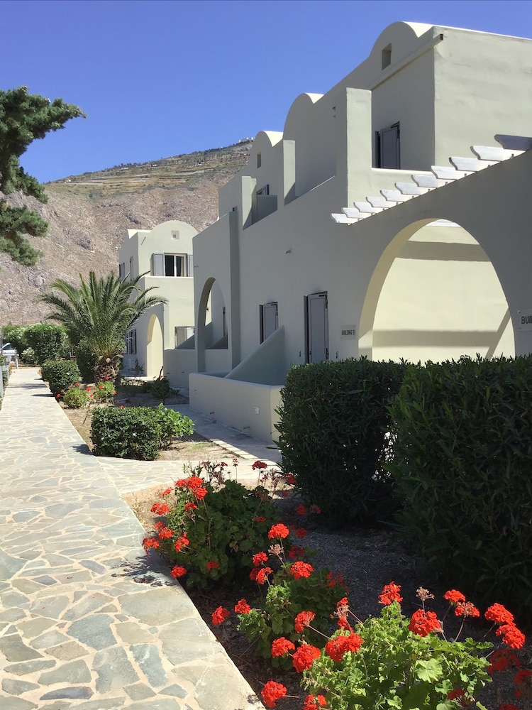 Thera Mare Resort 51/56