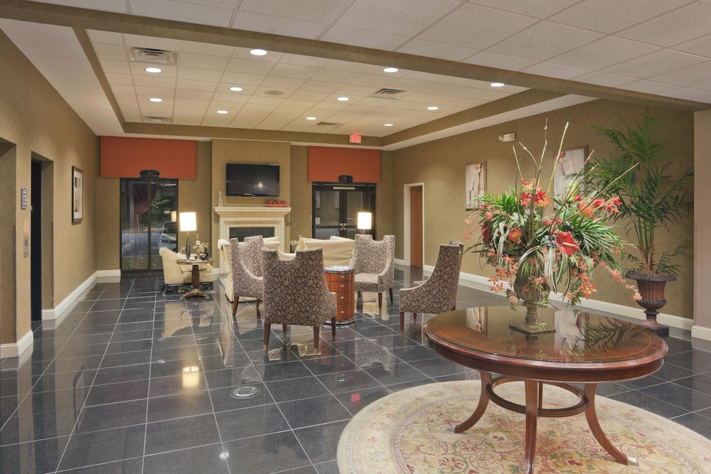 Holiday Inn Carbondale-Conference Center 62/81