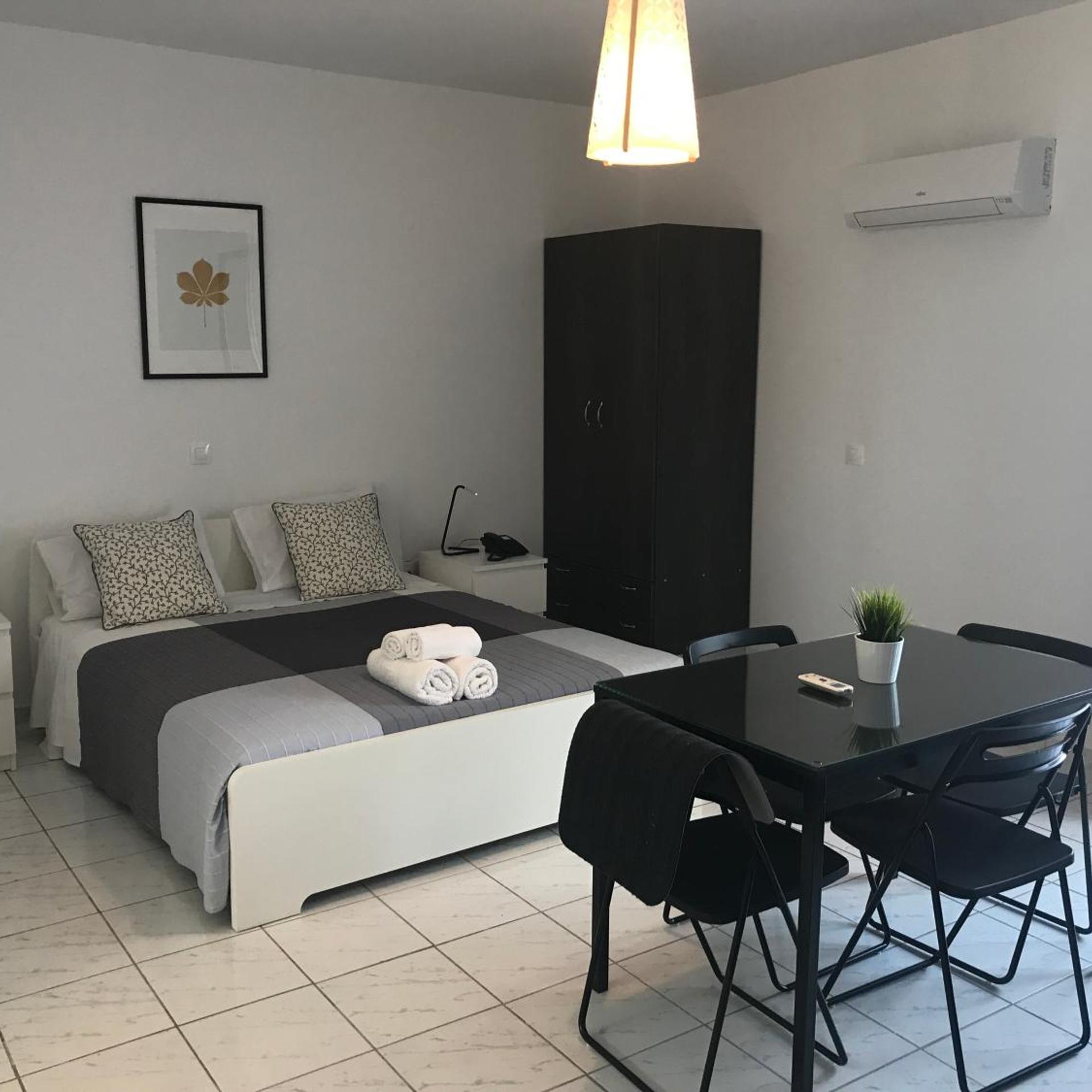 Natalies Hotel and Apartments 37/54