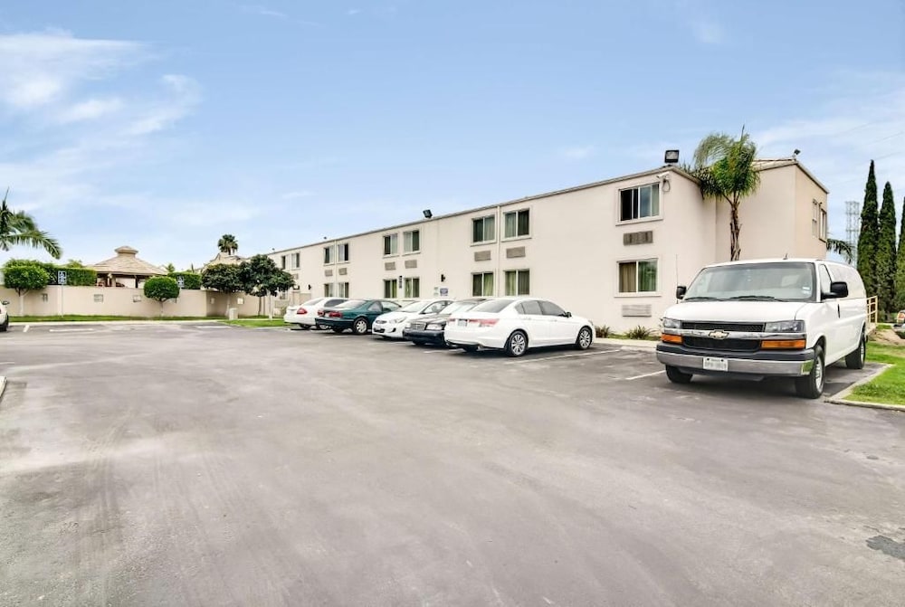 Motel6 Carson, CA 46/59
