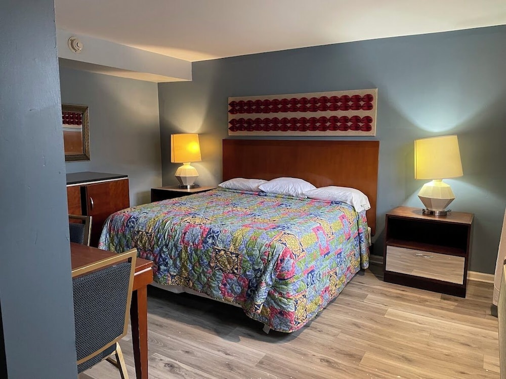 Skylark Motel 15/49