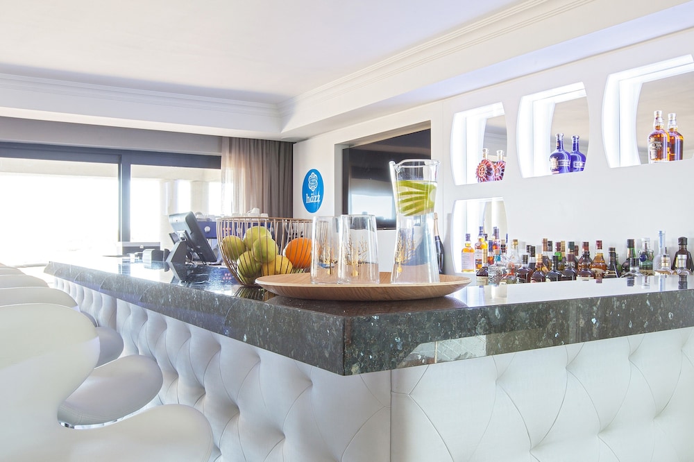 Bliss Boutique Hotel 50/50